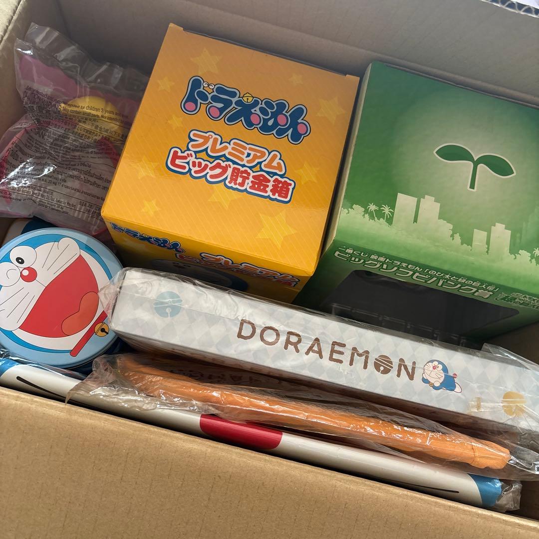 ドラえもん　貯金箱　ギフトセット　ハッピーセットおもちゃ　空缶　バッグ　まとめ