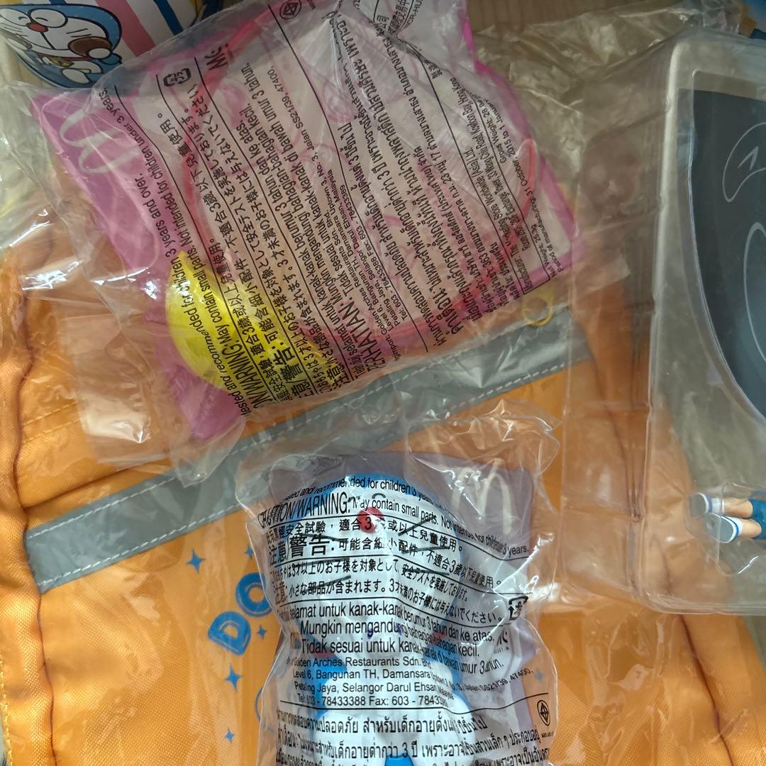 ドラえもん　貯金箱　ギフトセット　ハッピーセットおもちゃ　空缶　バッグ　まとめ