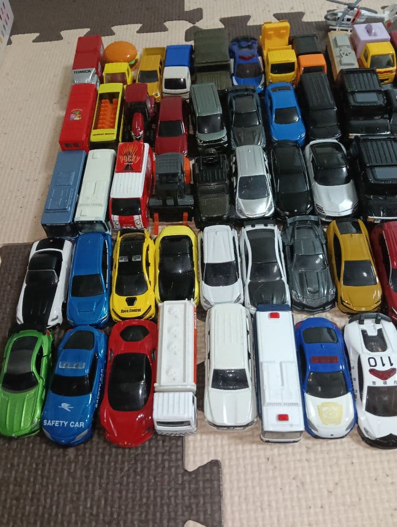 トミカ　100台　まとめ売り