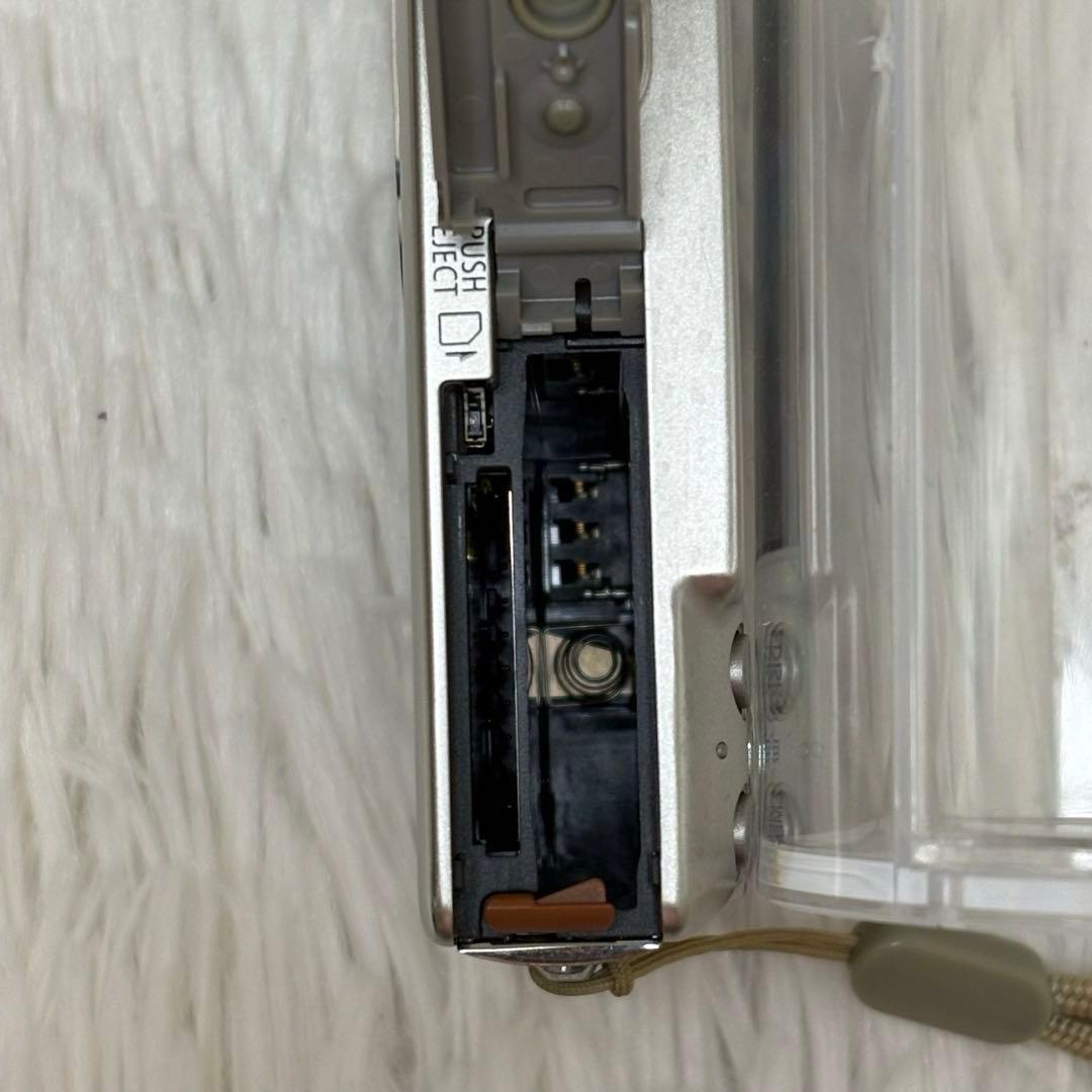 Canon カメラ　IXY 70 PC1193 充電器　箱 コンデジ　動作品