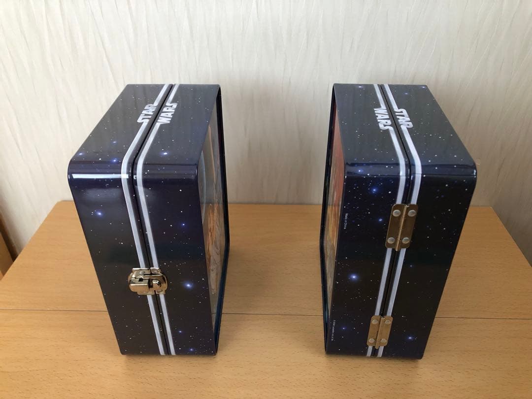 スターウォーズフィギュア4体&缶ケース2個　セット