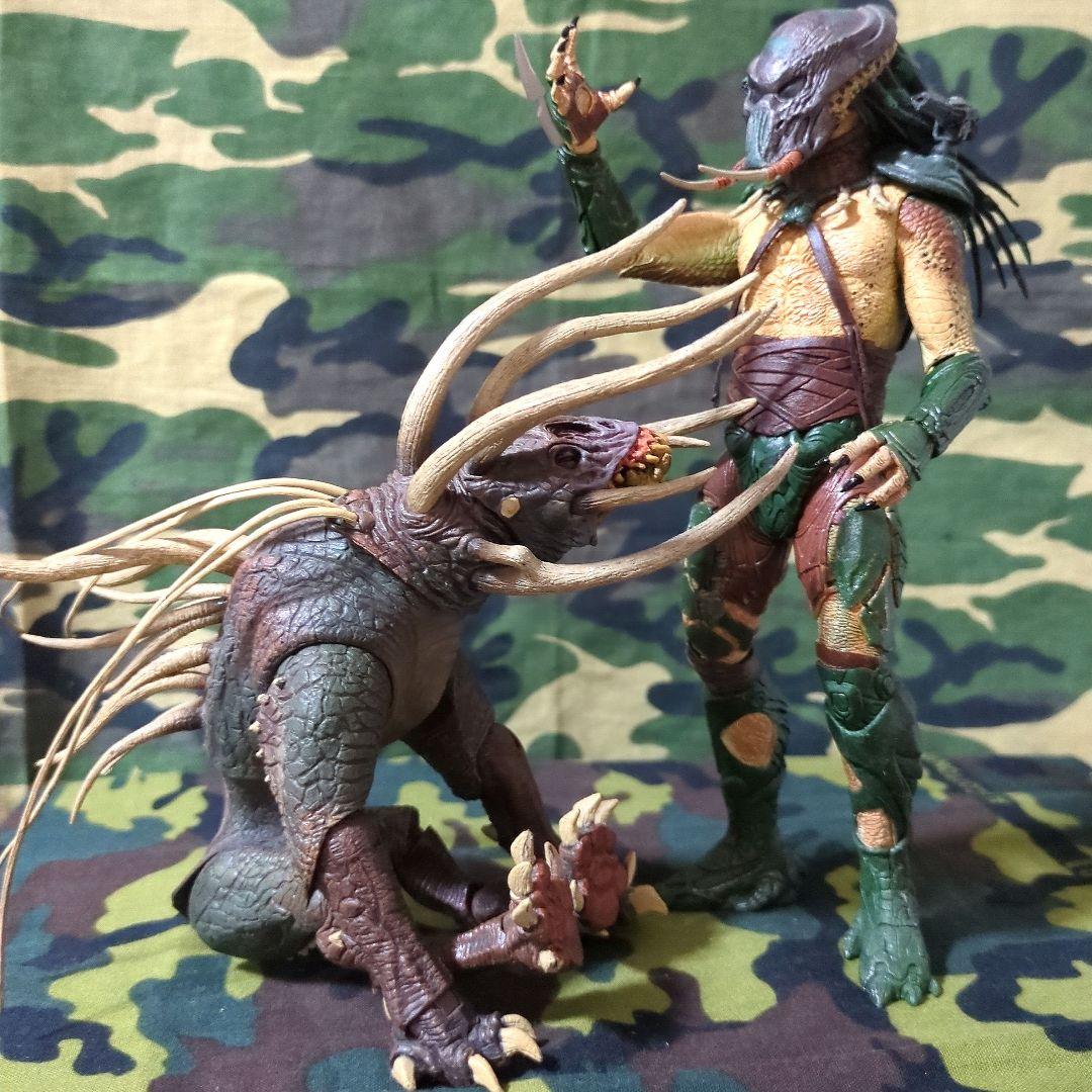 NECA トラッカープレデター＆プレデターハウンド2体セット(中古品)／✨希少品
