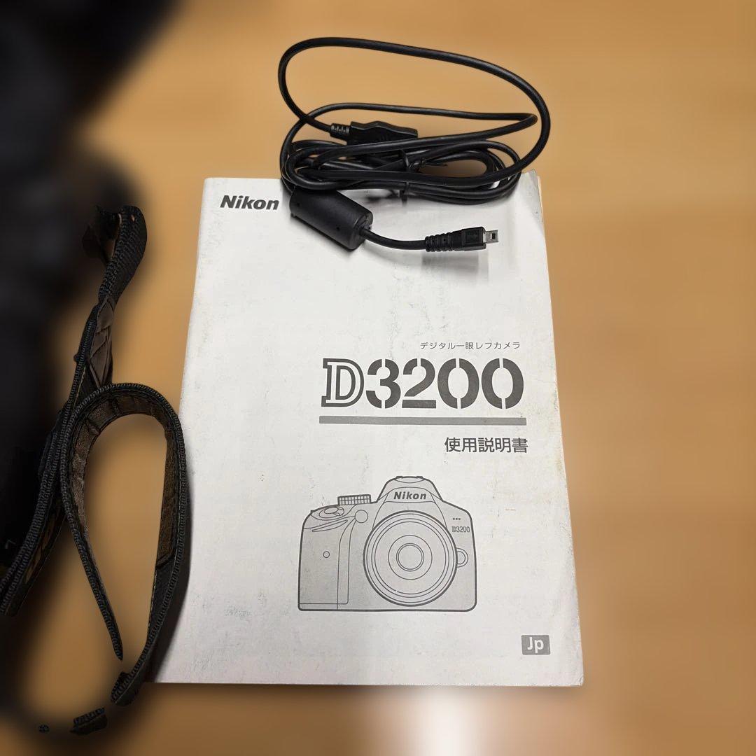 Nikon D3200 ニコン デジタル一眼レフカメラ　レンズキット セット