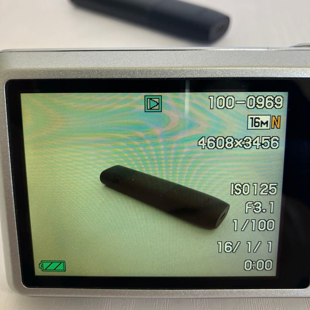(美品)CASIO EX-ZS210 シルバー コンパクトデジタルカメラ