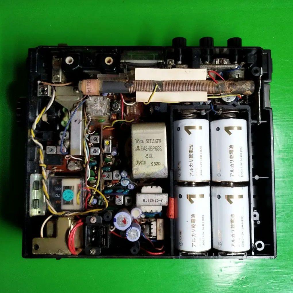 National　BCLラジオ　RF-888（クーガ）