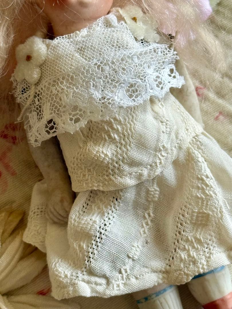 ＊専用＊　アンティーク　ミニョネット　ドール　オールビスク　白い布花付き