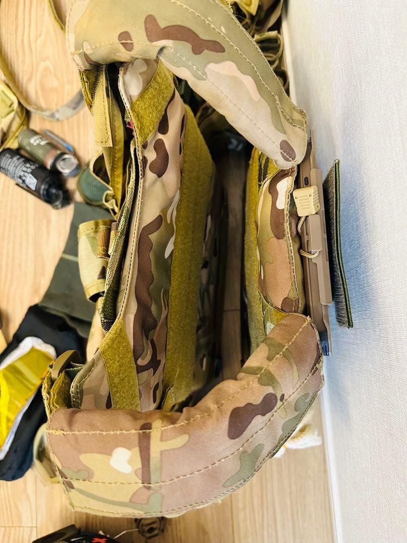 サバゲー装備　ヘルメットベルト　プレートキャリア　おまけ付きセット