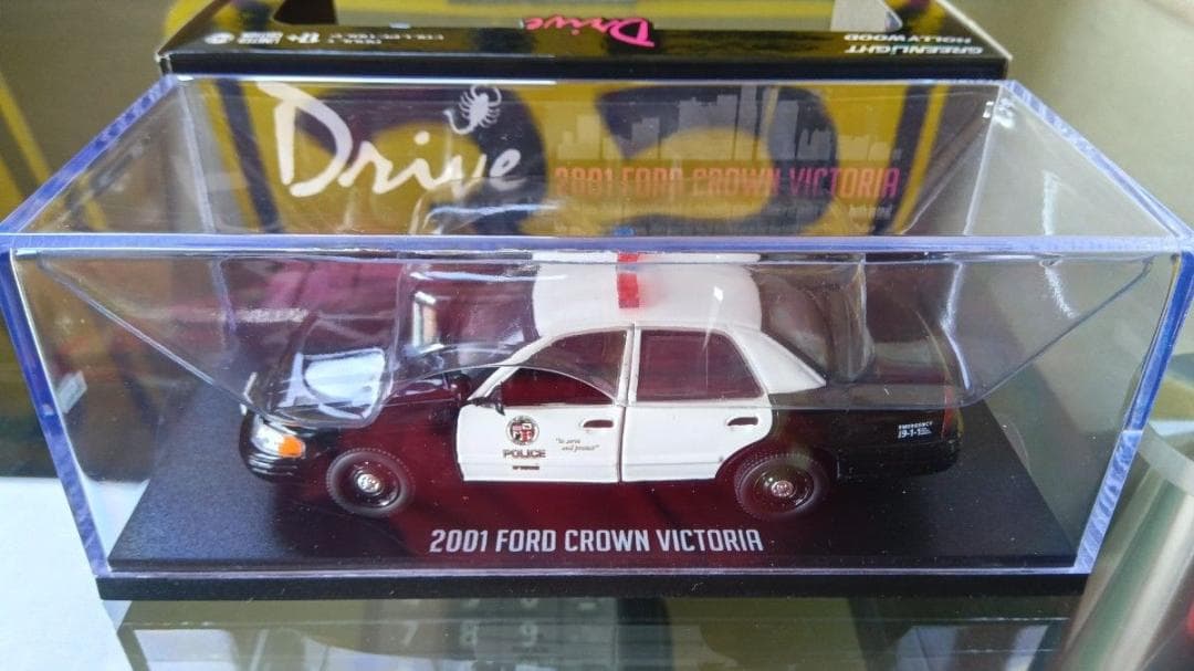 1/43 クラウンビクトリア P71 ポリスカー LAPD ロサンゼルス市警