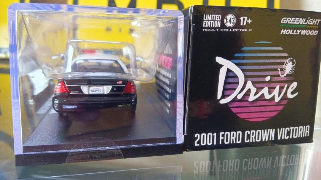 1/43 クラウンビクトリア P71 ポリスカー LAPD ロサンゼルス市警