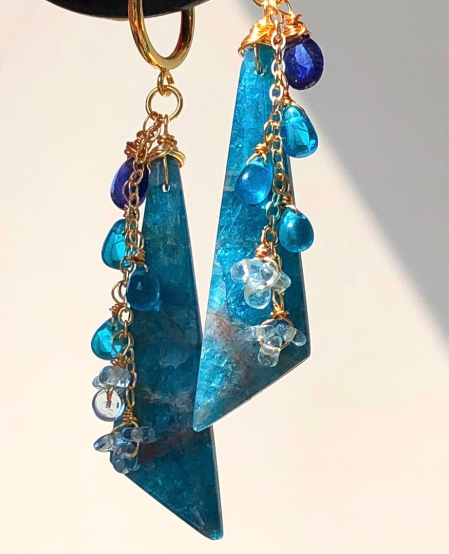 天然石☆きららブルーアパタイトのピアス14kgf