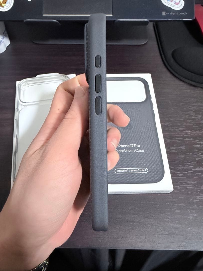 Iphone17pro ケース テックウーブンブラック & クリアケース