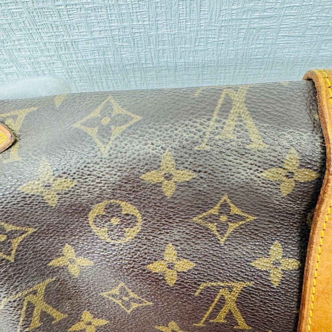 ✨ LOUIS VUITTON✨LV✨モノグラム✨ソミュール✨ショルダーバッグ✨