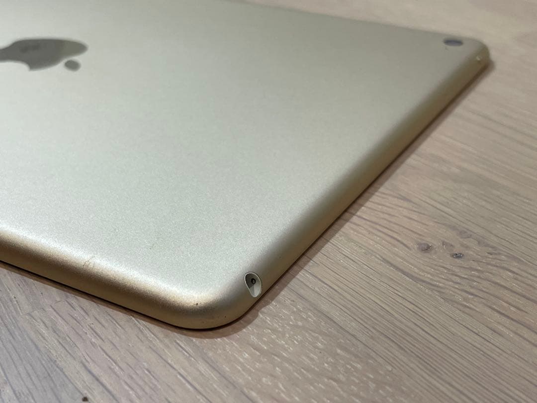 D*i様 iPad Air 2 64GB ゴールド Wi-Fiモデル