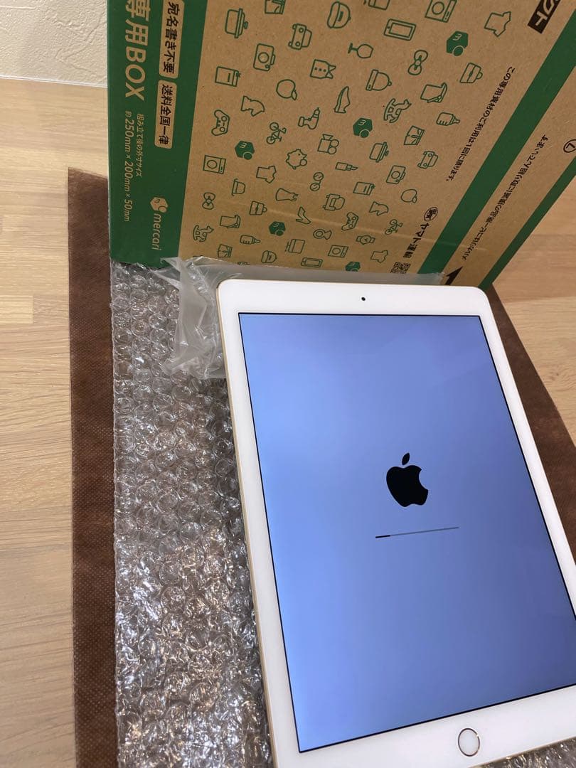 D*i様 iPad Air 2 64GB ゴールド Wi-Fiモデル