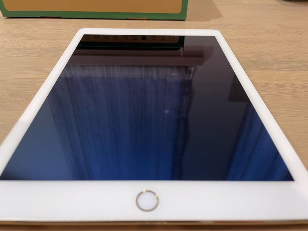 D*i様 iPad Air 2 64GB ゴールド Wi-Fiモデル