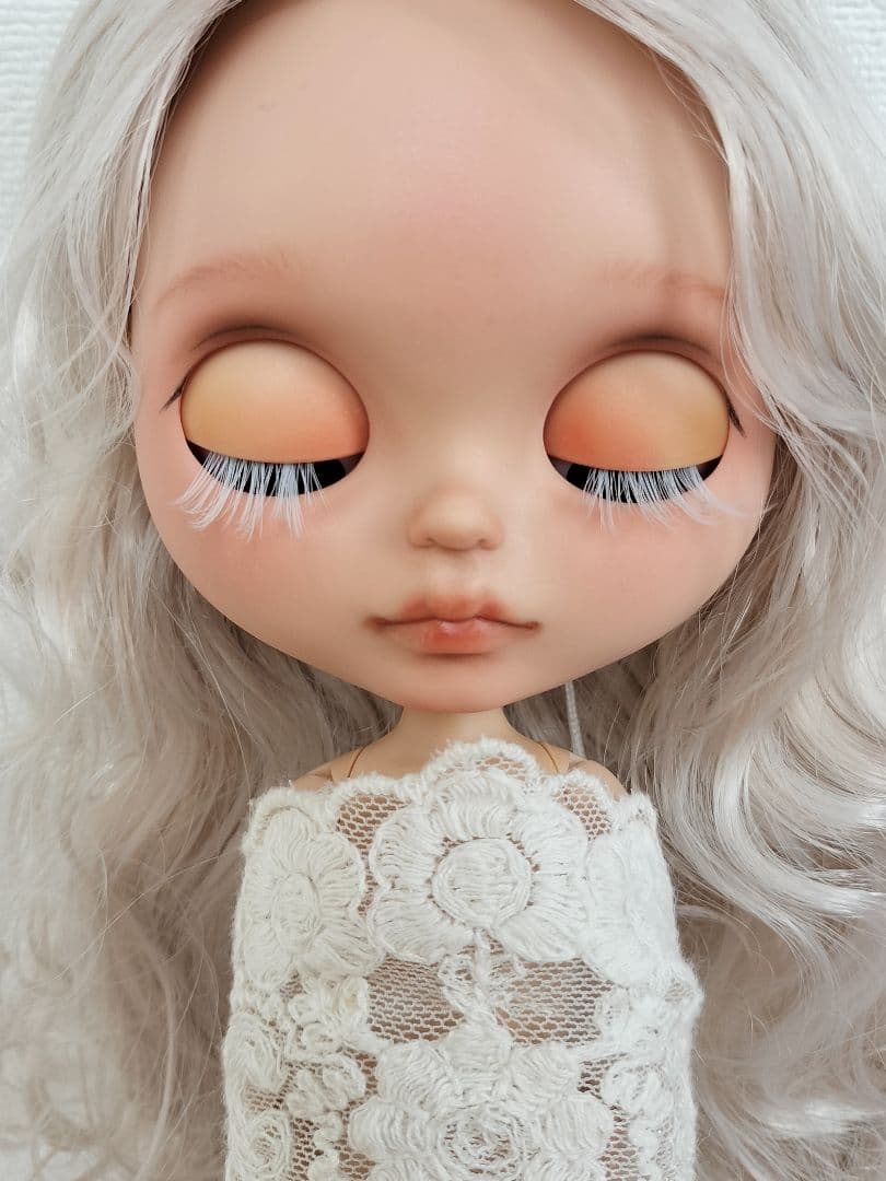 カスタムアイシードール　褐色