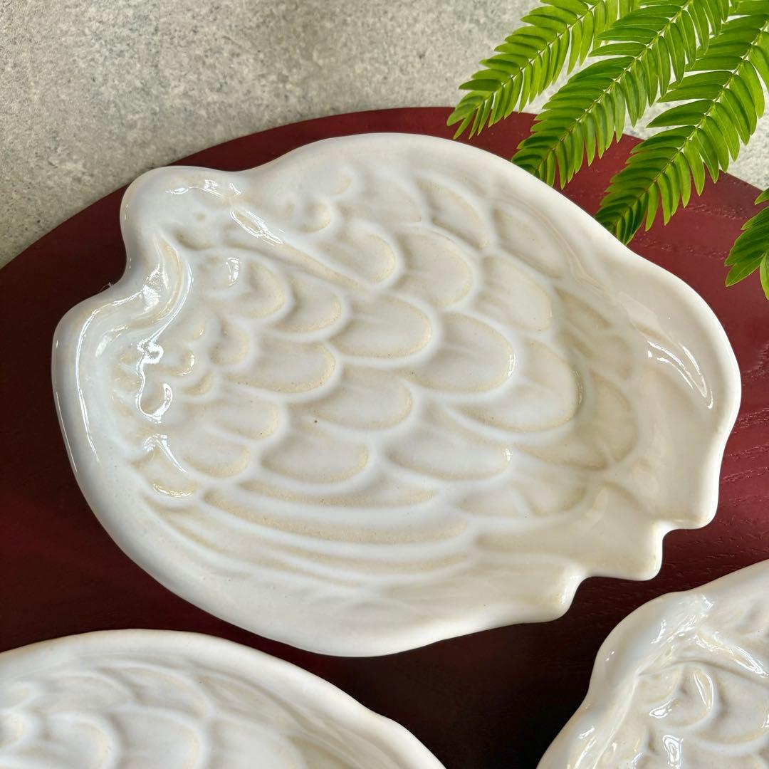 赤膚焼　銘々皿　2枚セット　大塩昭山　鶴　高級品　鳥　作家　器　三つ足　白　ツル