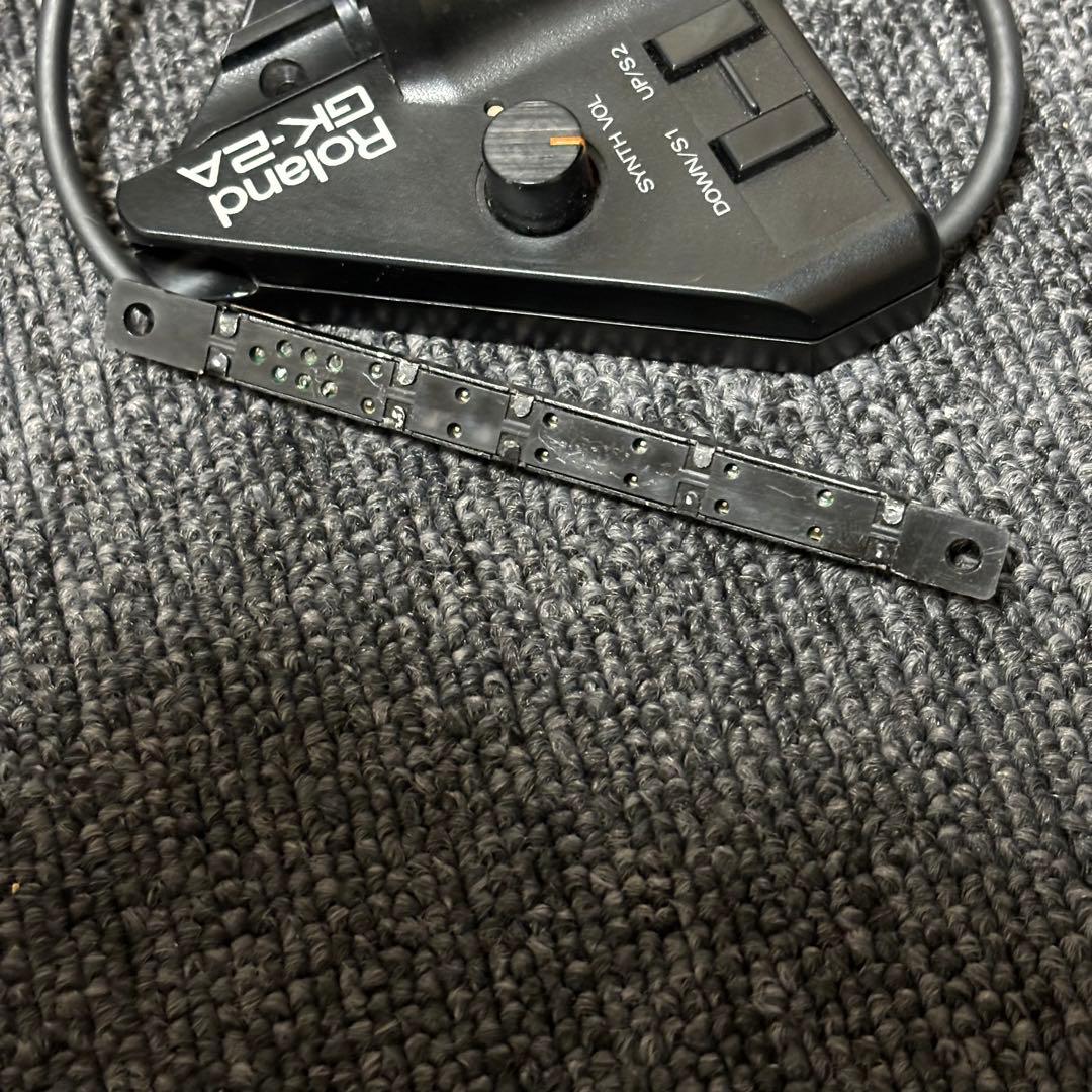 Roland GK-2A ( CGK-10 ) ギターシンセ用 【動作未確認】
