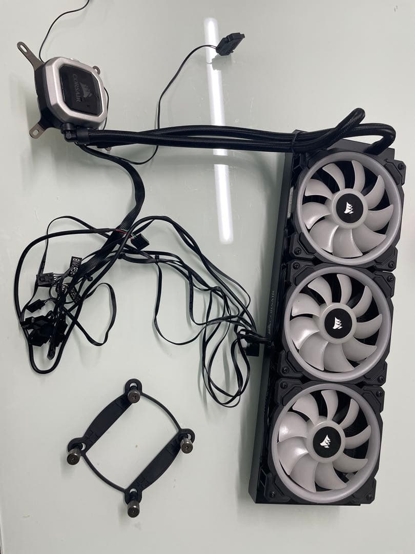 Corsair 水冷クーラー 3ファン