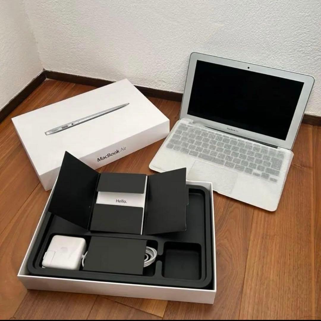 【化粧箱付き】 MacBook Air 11インチ MD224J/A 充電器付き