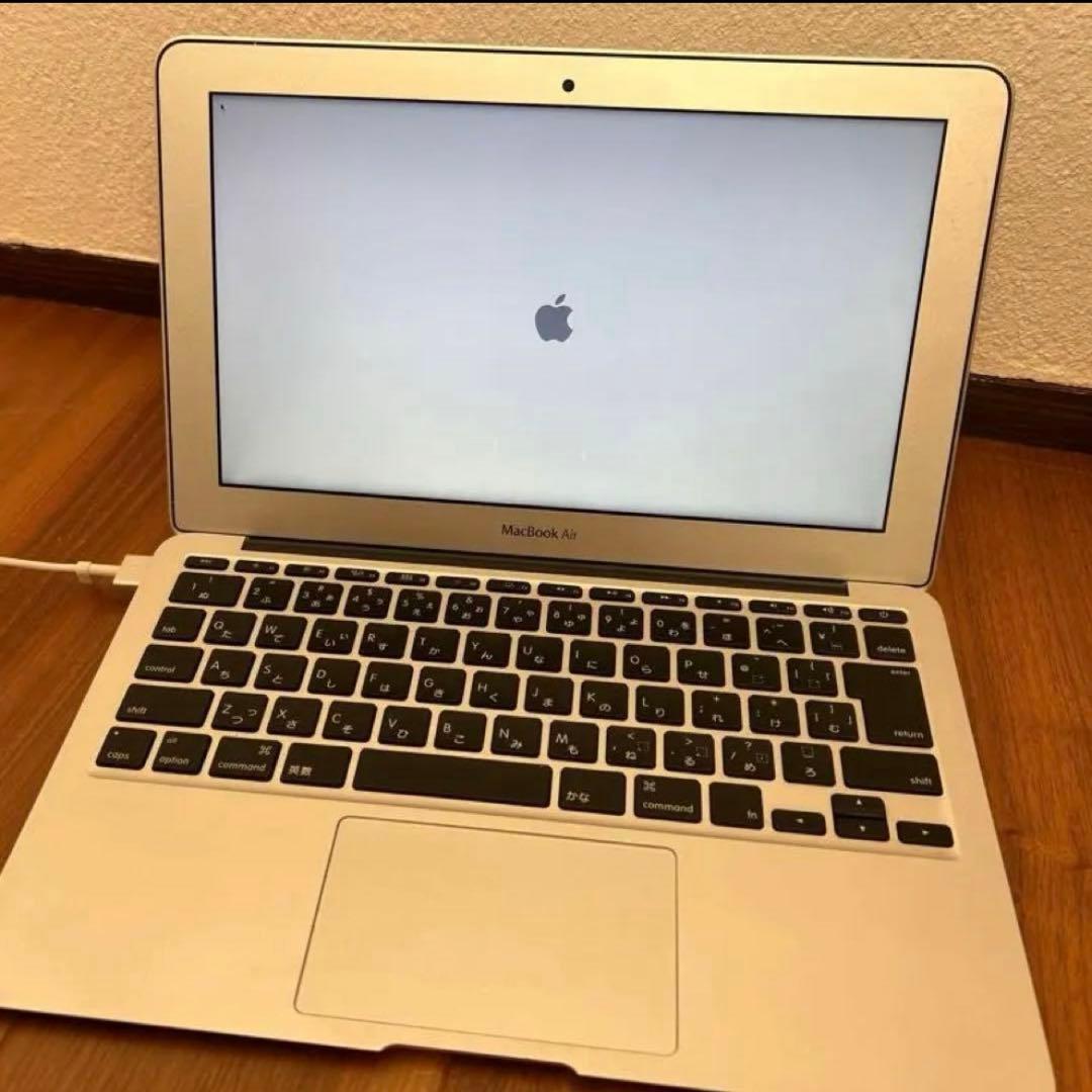 【化粧箱付き】 MacBook Air 11インチ MD224J/A 充電器付き