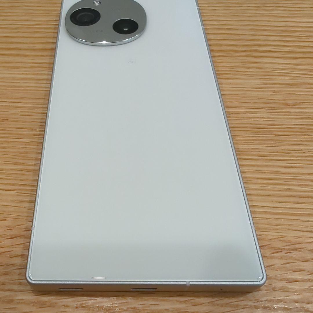 シャープ AQUOS R9 ホワイト SIMロック解除済み