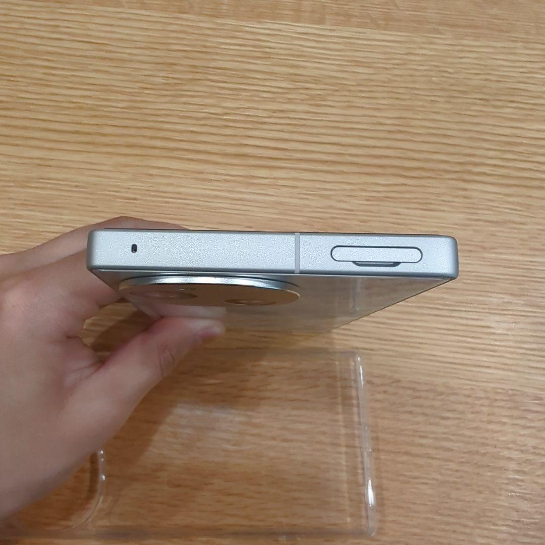 シャープ AQUOS R9 ホワイト SIMロック解除済み