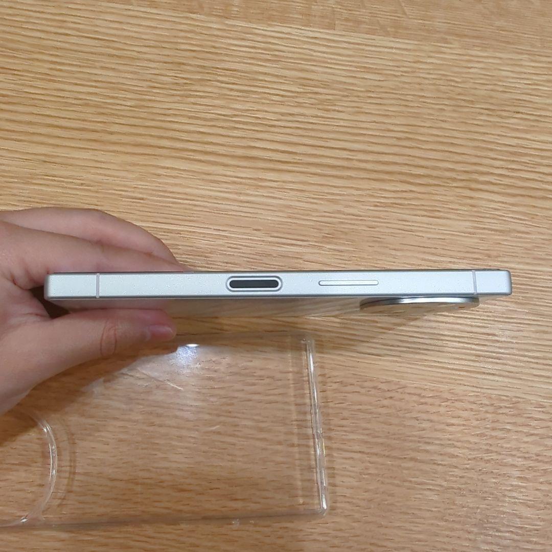 シャープ AQUOS R9 ホワイト SIMロック解除済み