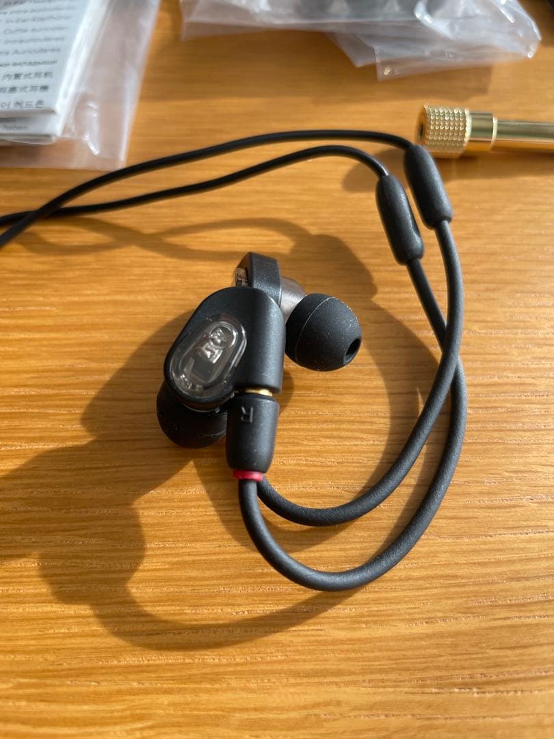 audio technica ATH-E50 インナーイヤーヘッドホン