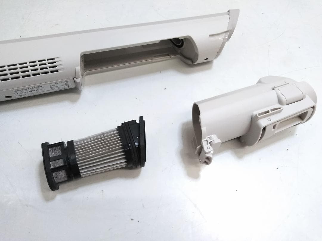 25年製 東芝 ダストステーション搭載コードレス掃除機 VC-SL130DS ♪