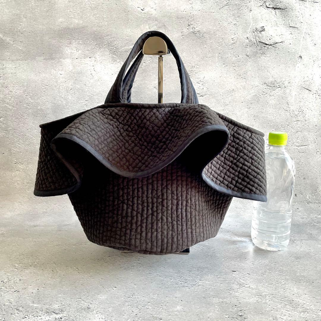 フレアフリル付き丸底マルシェマルシェバッグ　ヌビバッグ　ブラック　ハンドメイド