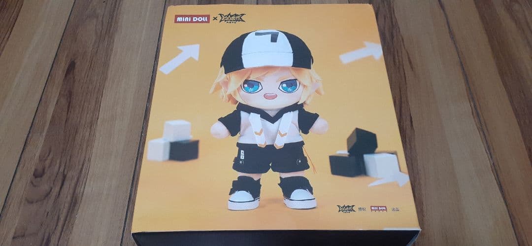 凹凸世界 金 ジン 20cm miniDOLLぬいぐるみ