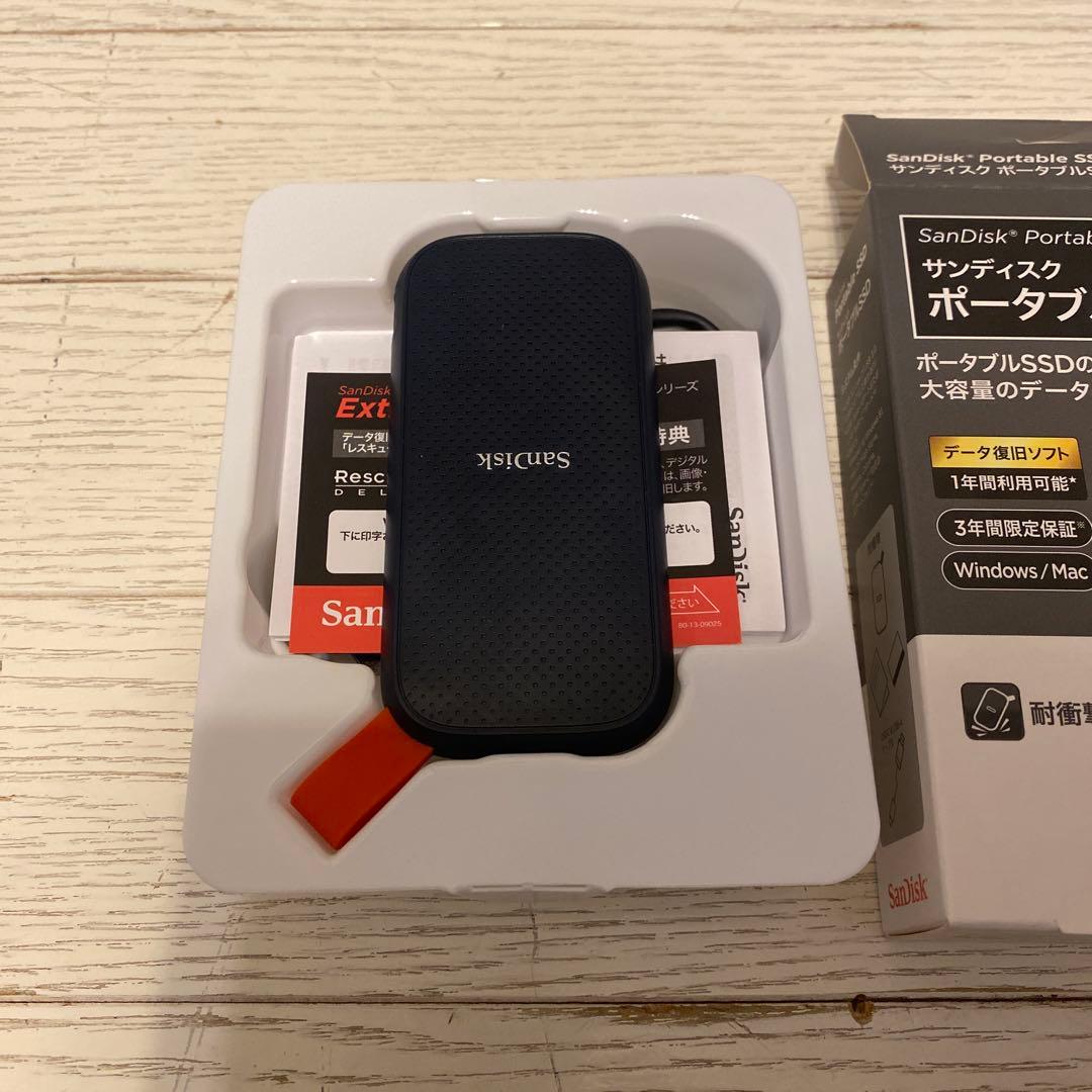 SanDisk portable SSD 1TB ほぼ未使用