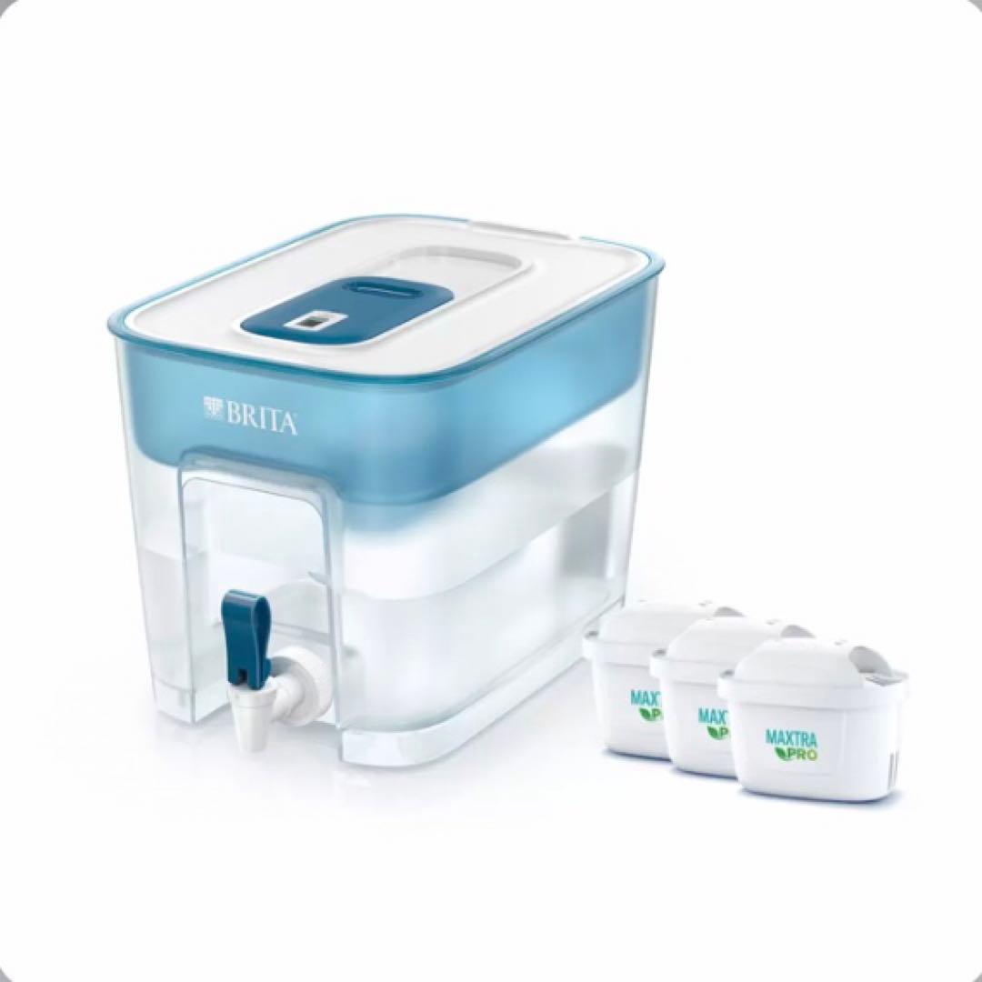 BRITA タンク型浄水器 フロー カートリッジ３個付き ろ過水容量4.85L