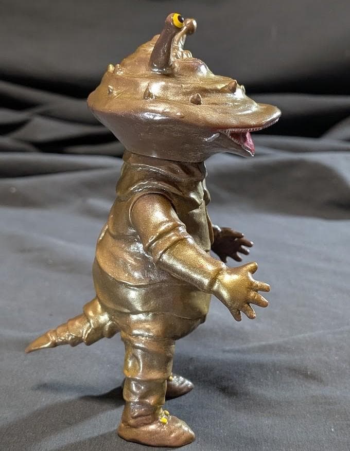 カネゴン「ウルトラQ」登場怪獣（ヤモマーク）ソフビフィギュア