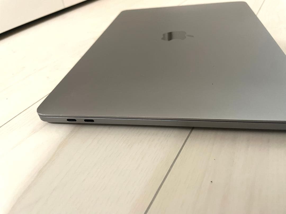 MacBook Pro 13インチ M1 2020 256/8GB本体+充電器付