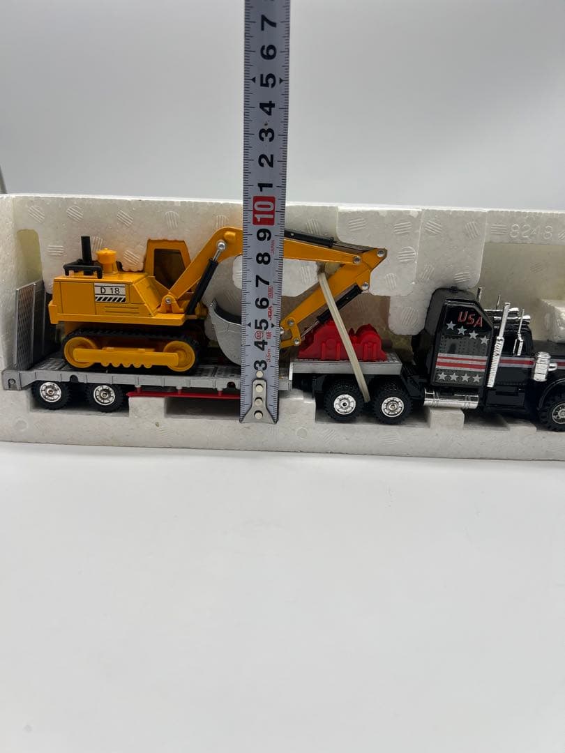 ミニカー No148 Kenworth Tractor and Excavator