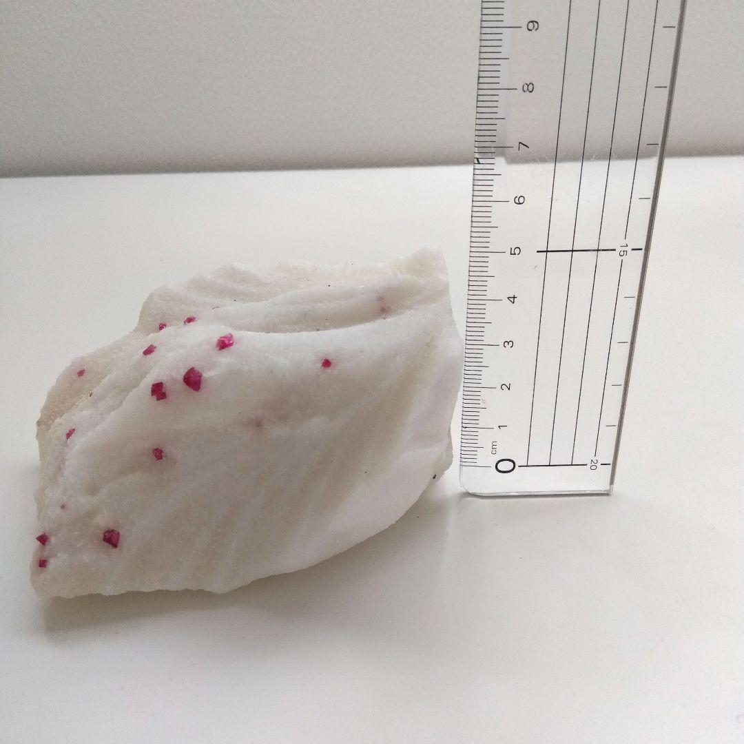 レッドスピネル 母岩付き 大きめ