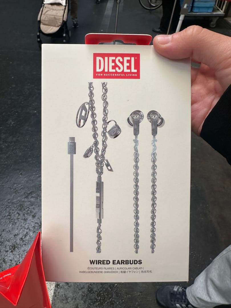 DIESEL Wired Earbuds チェーンデザイン