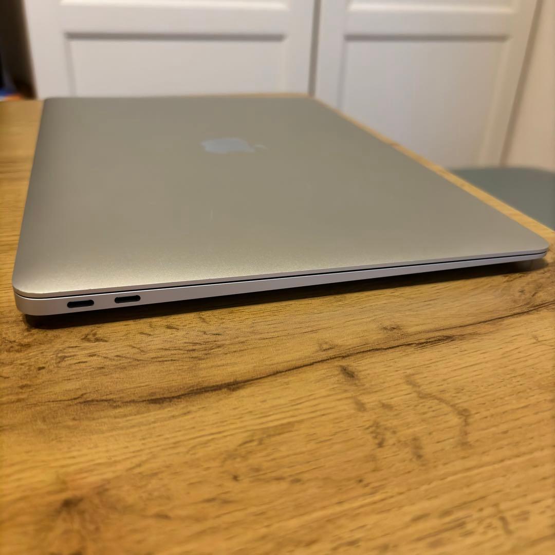 美品 MacBook Air M1 バッテリー最大容量98% 256GB 付属有