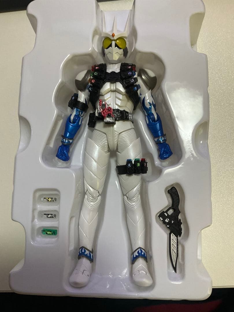 【ジャンク扱い】S.H.Figuarts 真骨彫製法 仮面ライダーエターナル