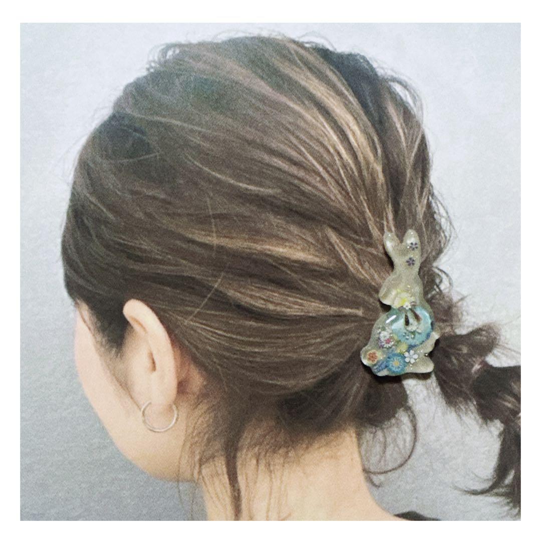 No 974❣️可愛いうさぎ型お正月模様レジンヘアゴム❣️٩(๑❛ᴗ❛๑)۶❣️