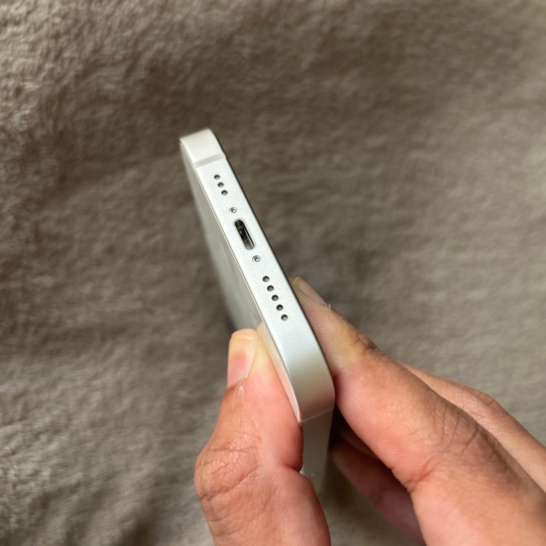 Apple iPhone 13 128 GB スターライトジャンク品
