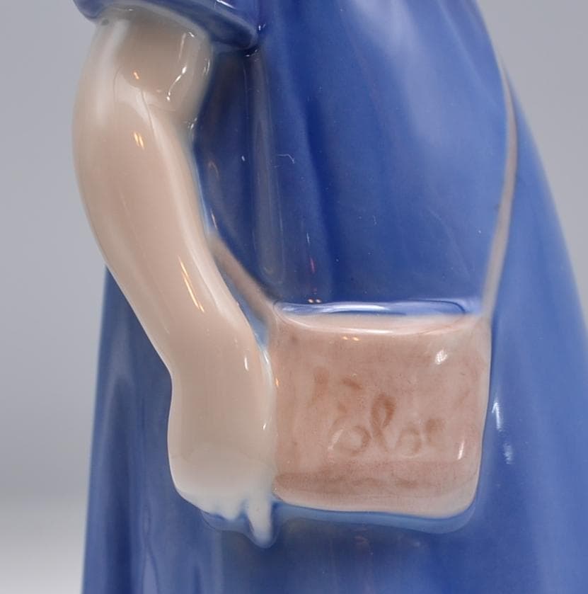 青いドレスの少女　ELSE　No.8　★B＆G（ロイヤルコペンハーゲン）　絶版