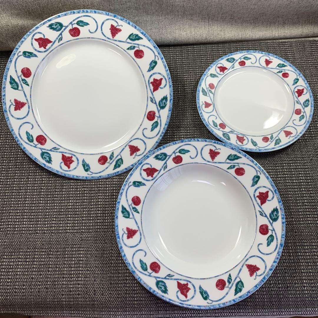 ①　アビランド　シャブリ　スープ　パン　ディナー　プレート　皿　パスタ　シチュー