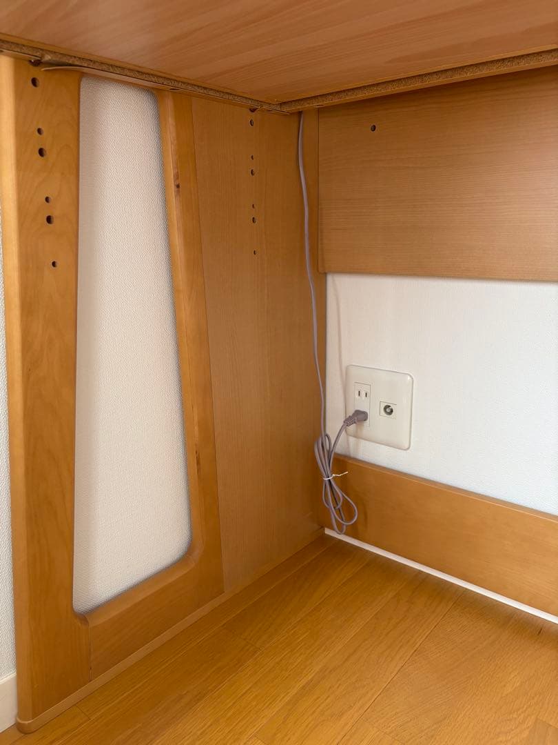 ①/③イトーキ ITOK 学習机 デスク ライト付き ユトレヒト