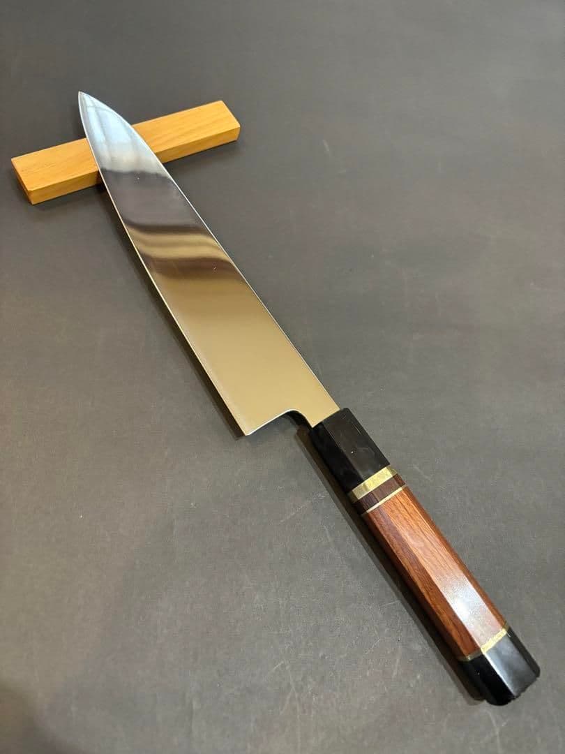 シ*マ様 ウルトラ鏡面V金10号和牛刀240mm デザートアイアンウッド柄