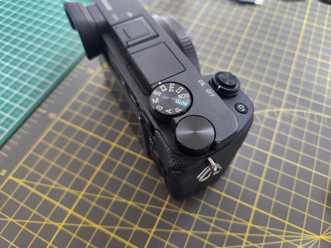 SONY α6400 ミラーレス一眼 【美品】