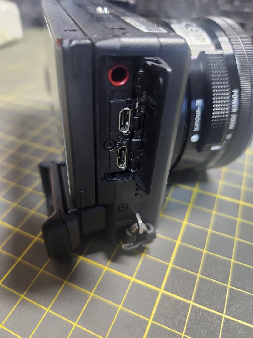 SONY α6400 ミラーレス一眼 【美品】