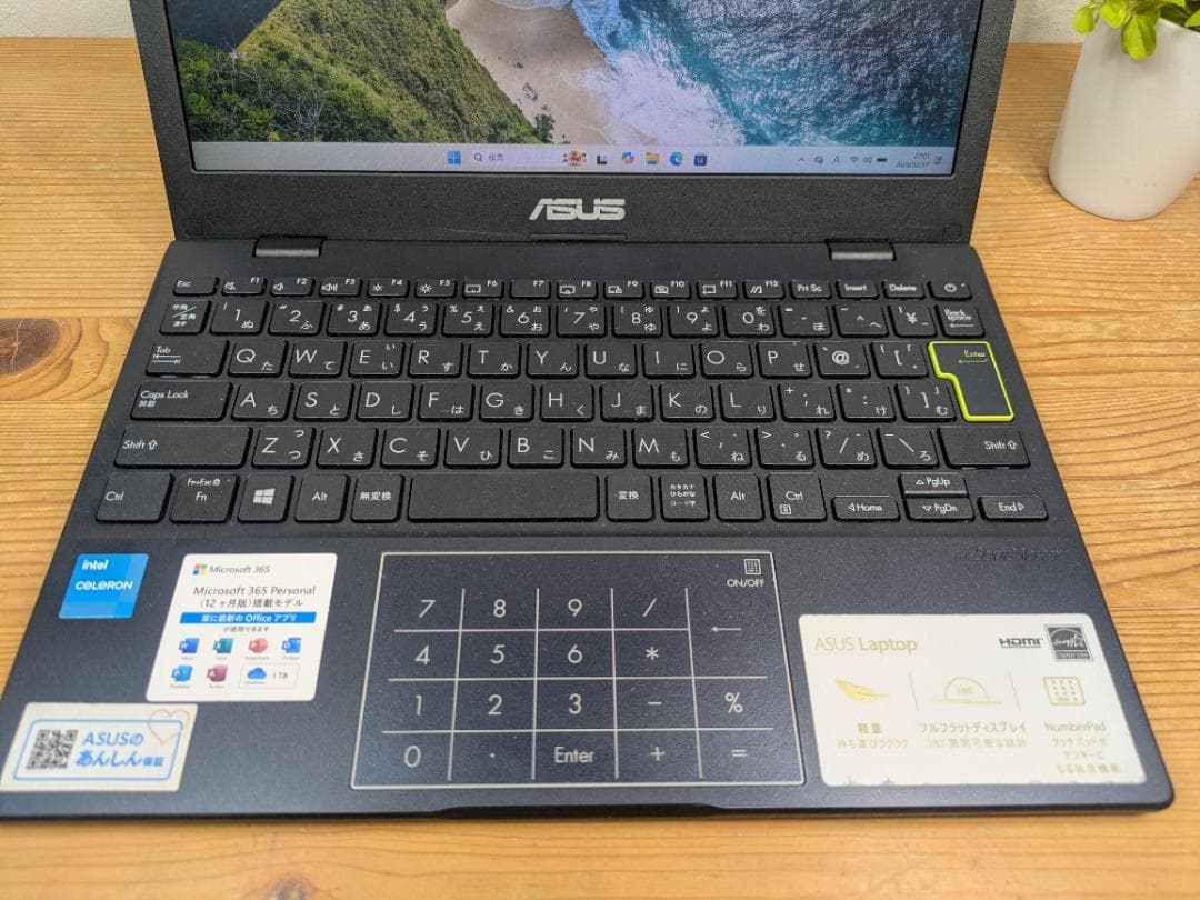 【軽量1.05kg】ASUS ノートPC E210KA11.6型ナンバーパッド